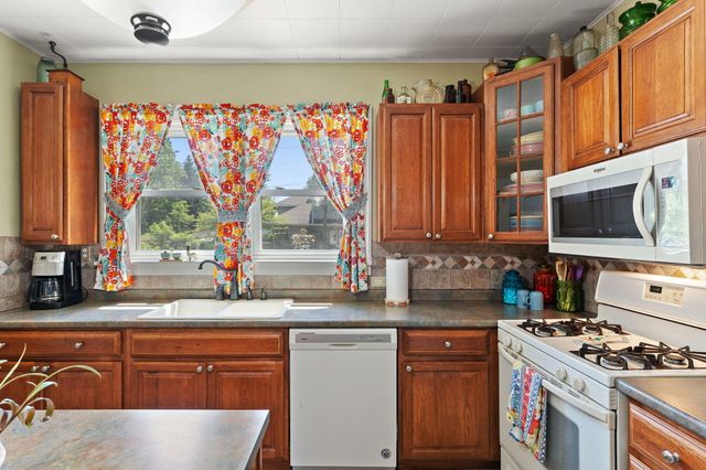 123 Kingsbury Avenue, La Porte, IN 46350