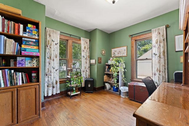 123 Kingsbury Avenue, La Porte, IN 46350