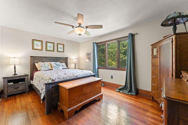 123 Kingsbury Avenue, La Porte, IN 46350