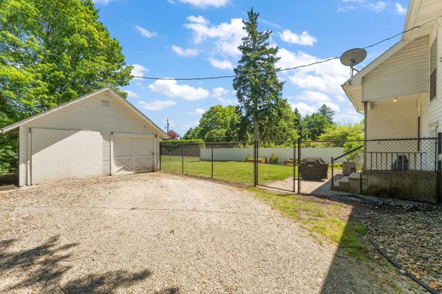 123 Kingsbury Avenue, La Porte, IN 46350