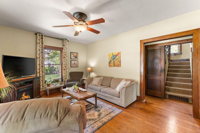 123 Kingsbury Avenue, La Porte, IN 46350