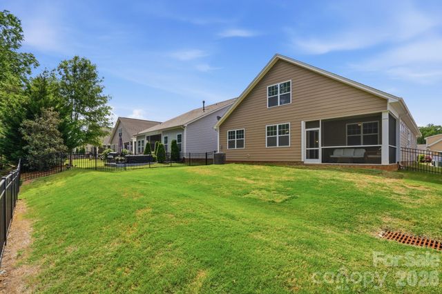 5032 Lydney Circle, Waxhaw, NC 28173