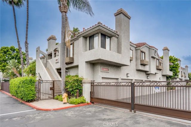 4862 Tiara, Huntington Beach, CA 92649