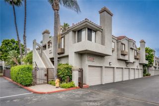 4862 Tiara 204, Huntington Beach, CA 92649