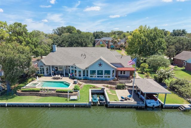 122 April Breeze Street, Conroe, TX 77356