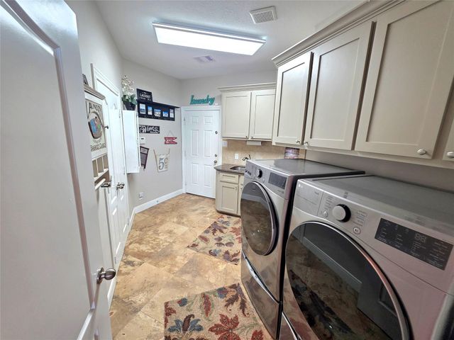 122 April Breeze Street, Conroe, TX 77356