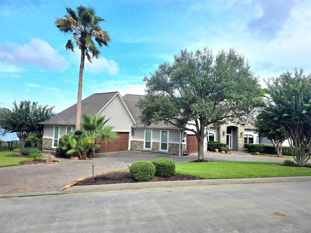 122 April Breeze Street, Conroe, TX 77356