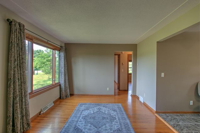 2815 269th Avenue NE, Isanti, MN 55040