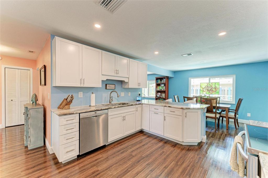Image 14 of property listing at 2120 47TH STREET PL W, Bradenton, FL 34209