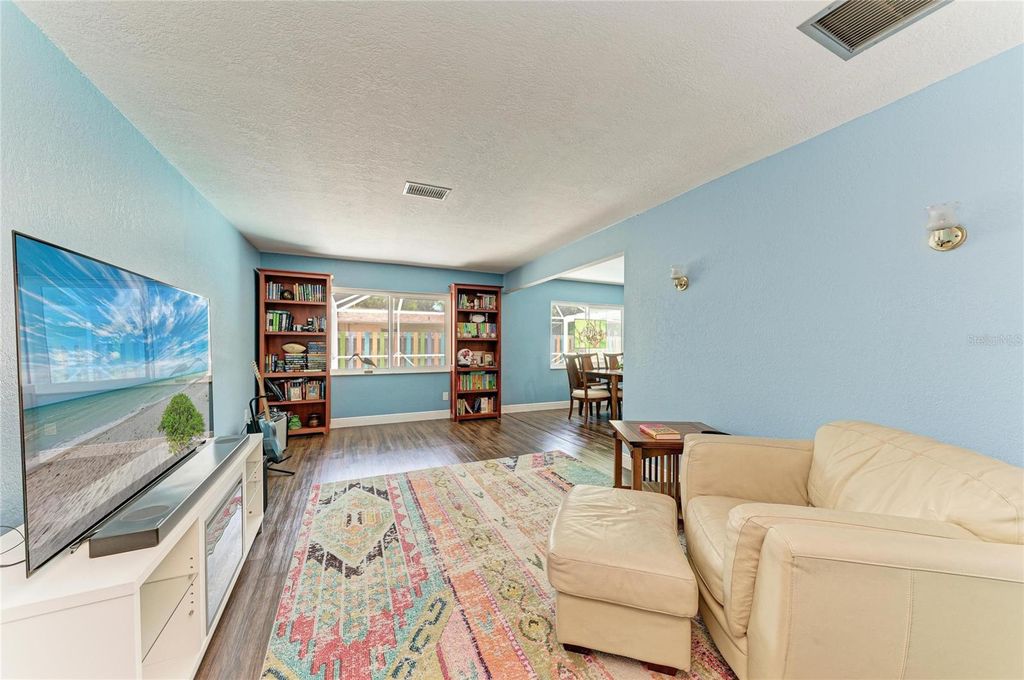Image 20 of property listing at 2120 47TH STREET PL W, Bradenton, FL 34209