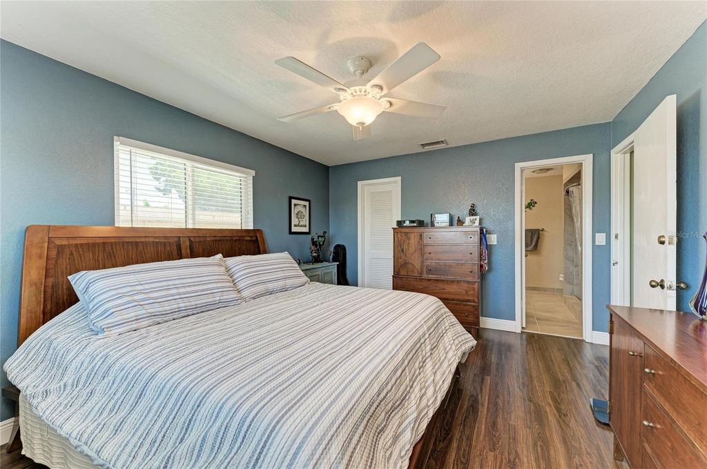 Image 25 of property listing at 2120 47TH STREET PL W, Bradenton, FL 34209