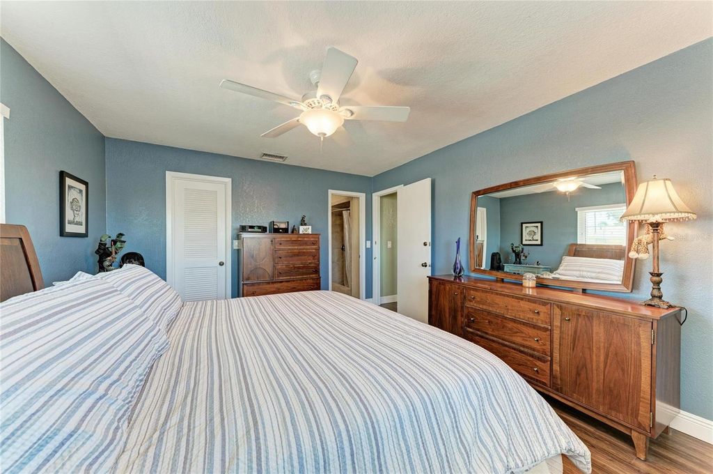 Image 26 of property listing at 2120 47TH STREET PL W, Bradenton, FL 34209