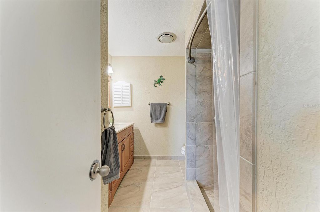 Image 27 of property listing at 2120 47TH STREET PL W, Bradenton, FL 34209