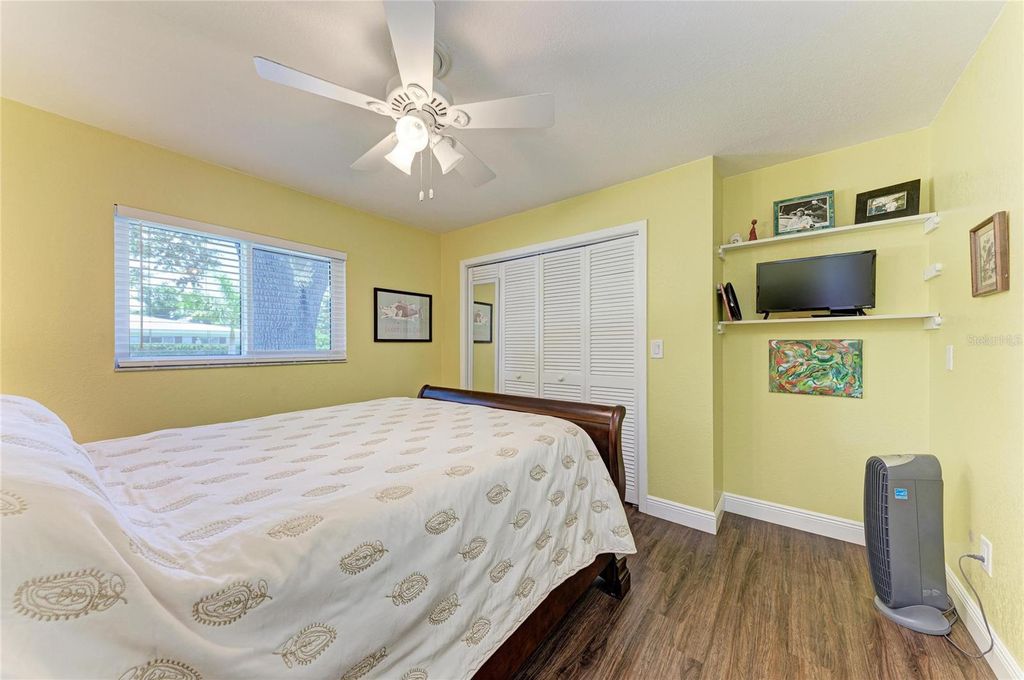Image 38 of property listing at 2120 47TH STREET PL W, Bradenton, FL 34209