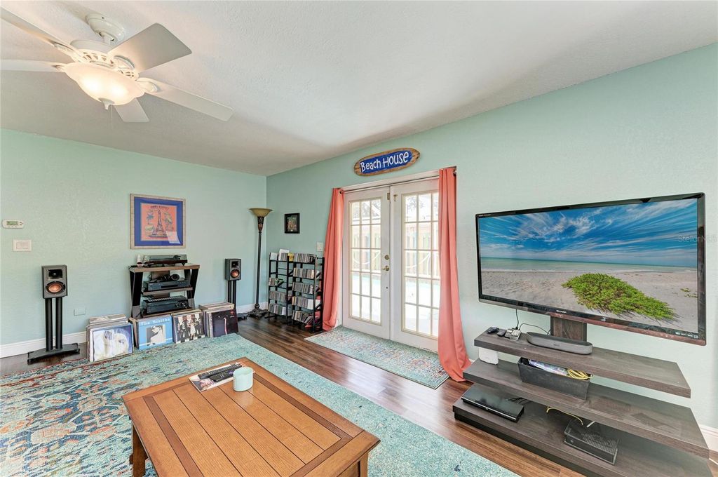 Image 41 of property listing at 2120 47TH STREET PL W, Bradenton, FL 34209