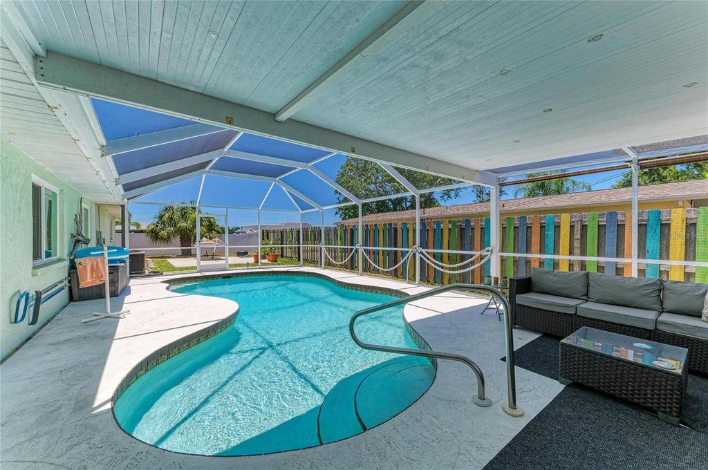 Image 42 of property listing at 2120 47TH STREET PL W, Bradenton, FL 34209
