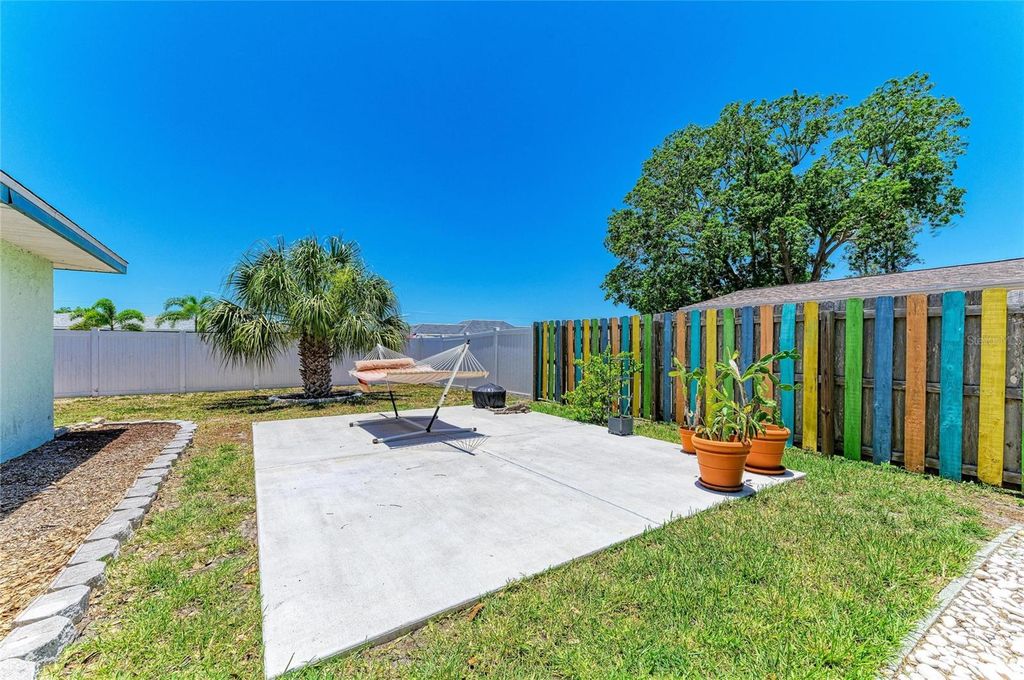 Image 46 of property listing at 2120 47TH STREET PL W, Bradenton, FL 34209
