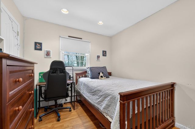 9 Eros Drive, Airmont, NY 10952