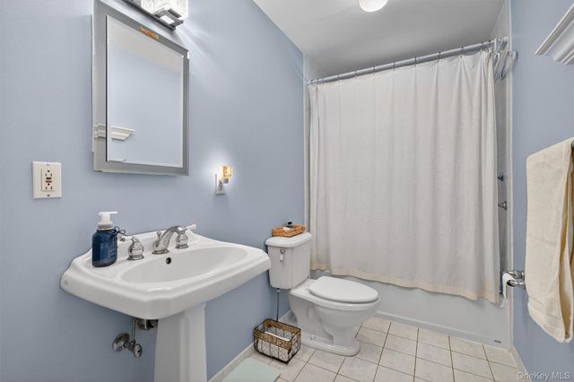 9 Eros Drive, Airmont, NY 10952