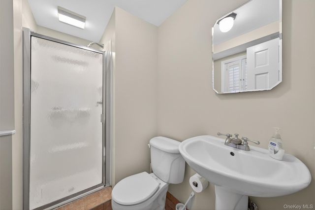 9 Eros Drive, Airmont, NY 10952