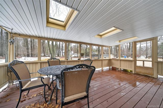 9 Eros Drive, Airmont, NY 10952