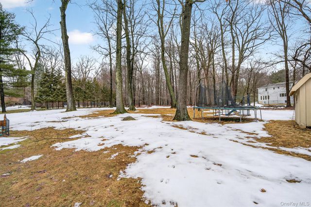 9 Eros Drive, Airmont, NY 10952