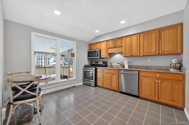 9 Eros Drive, Airmont, NY 10952