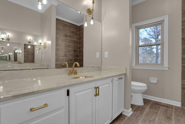 2654 FOX CREEK DR, Germantown, TN 38138