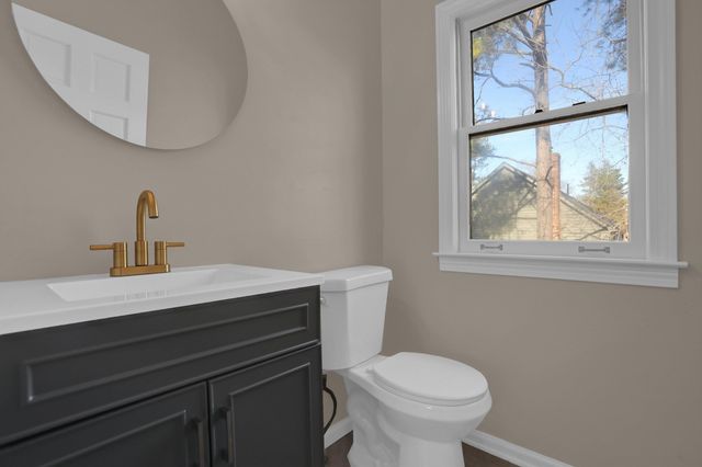 2654 FOX CREEK DR, Germantown, TN 38138