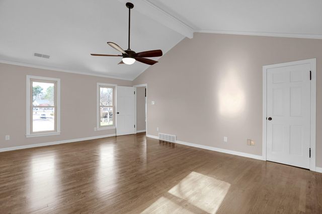 2654 FOX CREEK DR, Germantown, TN 38138