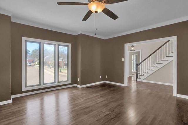 2654 FOX CREEK DR, Germantown, TN 38138