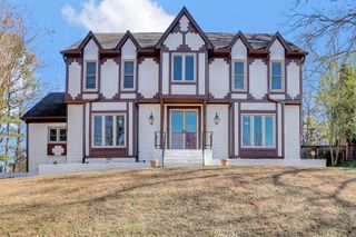 2654 FOX CREEK DR, Germantown, TN 38138