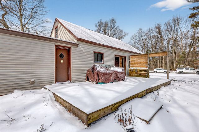 586 N Peterson Road, Muskegon, MI 49445