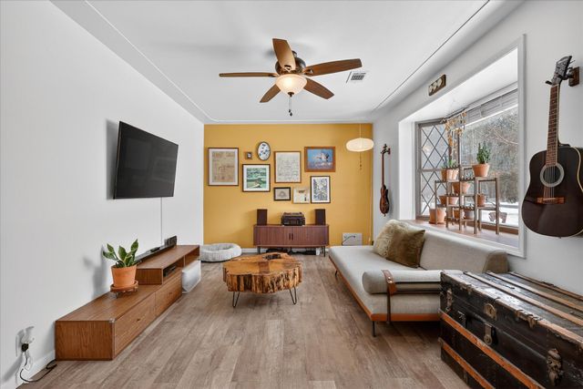 586 N Peterson Road, Muskegon, MI 49445