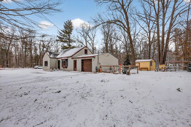 586 N Peterson Road, Muskegon, MI 49445