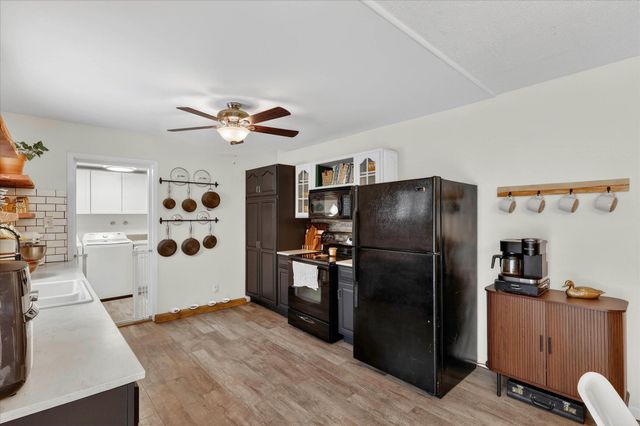 586 N Peterson Road, Muskegon, MI 49445