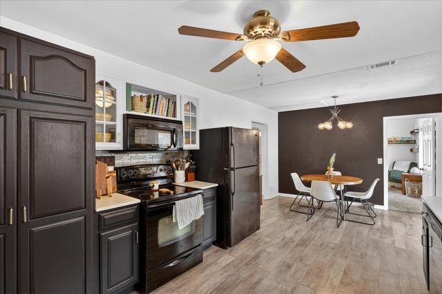 586 N Peterson Road, Muskegon, MI 49445