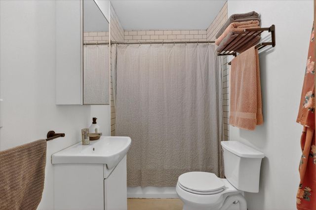 586 N Peterson Road, Muskegon, MI 49445