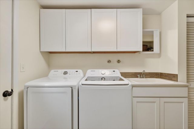 586 N Peterson Road, Muskegon, MI 49445