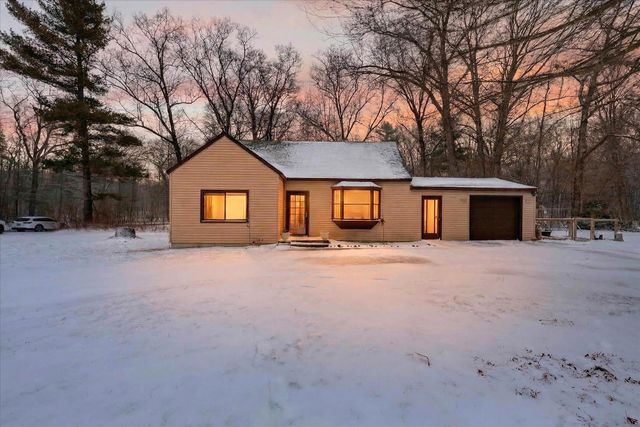 586 N Peterson Road, Muskegon, MI 49445