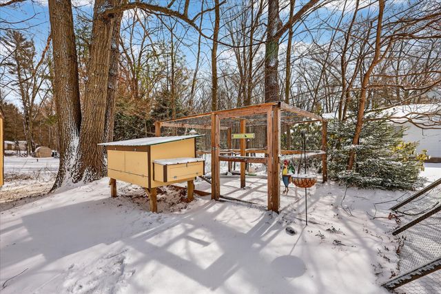 586 N Peterson Road, Muskegon, MI 49445