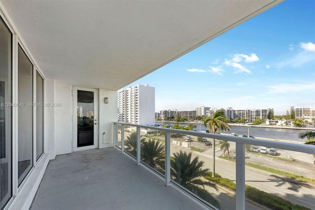 2751 S Ocean Drive 501N, Hollywood, FL 33019