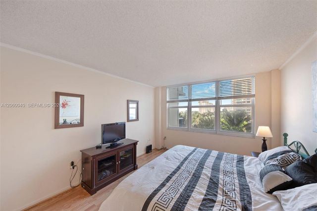 2751 S Ocean Drive 501N, Hollywood, FL 33019