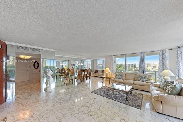 2751 S Ocean Drive 501N, Hollywood, FL 33019