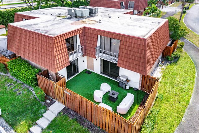 3425 San Bernadino Drive 57-b, Delray Beach, FL 33445
