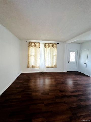 2091 Buckingham Avenue, Berkley, MI 48072