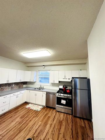 2091 Buckingham Avenue, Berkley, MI 48072