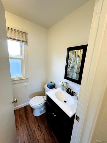 2091 Buckingham Avenue, Berkley, MI 48072