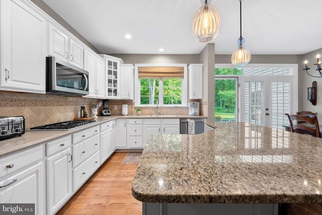 100 PINE TREE DR, Honey Brook, PA 19344