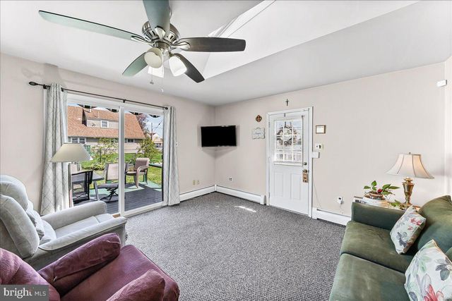 722 BRIGHTON TER, Secane, PA 19018